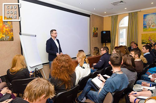 Олег Демчик, президент Клуба профессиональных переговорщиков, провел мастер-класс по эффективным коммуникациям для политиков в рамках весеннего лектория Master of Political Managemant School