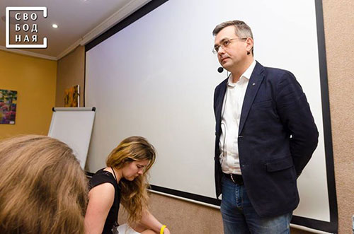 Олег Демчик, президент Клуба профессиональных переговорщиков, провел мастер-класс по эффективным коммуникациям для политиков в рамках весеннего лектория Master of Political Managemant School